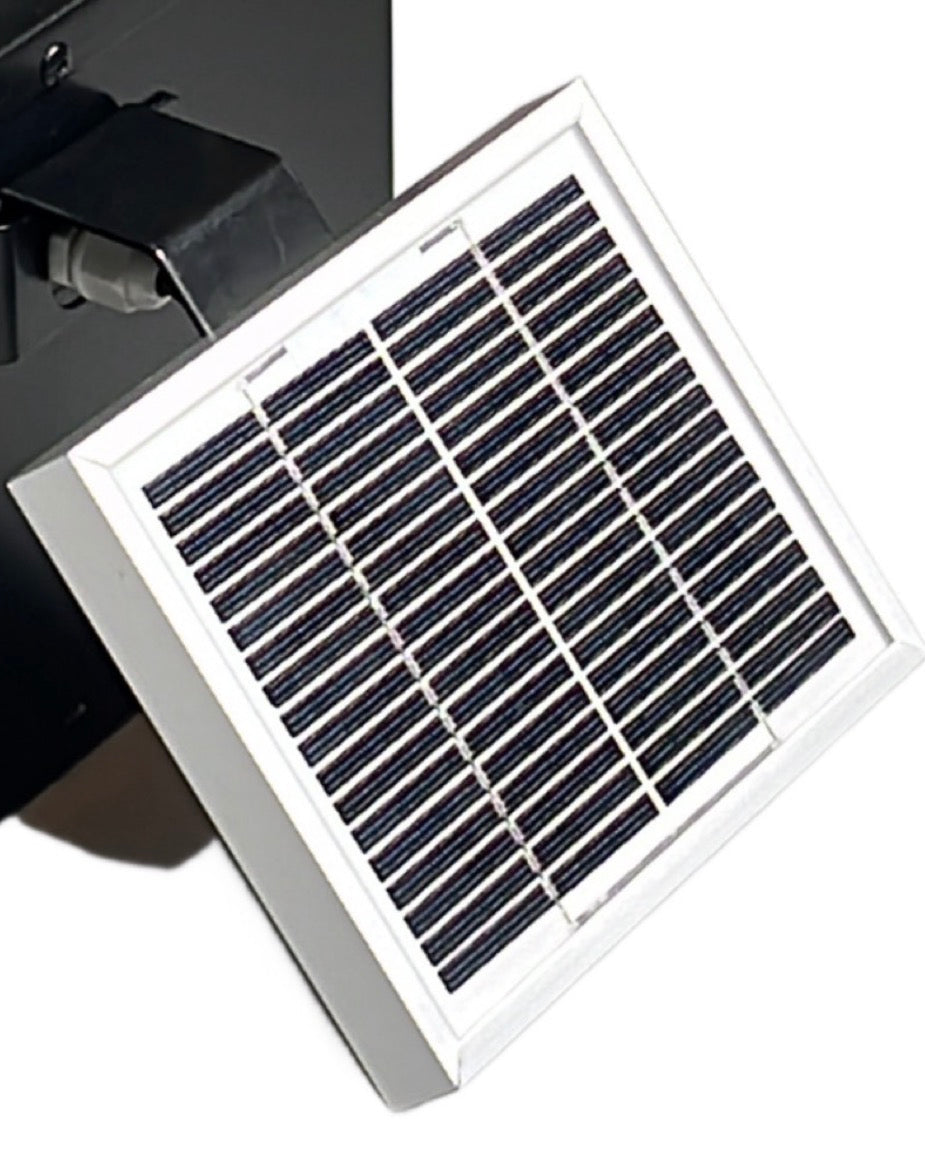Solcellepanel til foderspreder