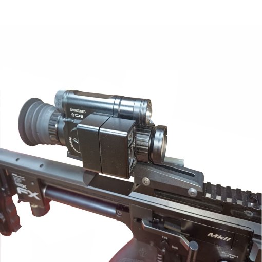 Nieload Nieload™ Slide On Mount - Cameras & Optics > Camera & Optic Accessories > Optic Accessories > Spotting Scope Accessories Montage