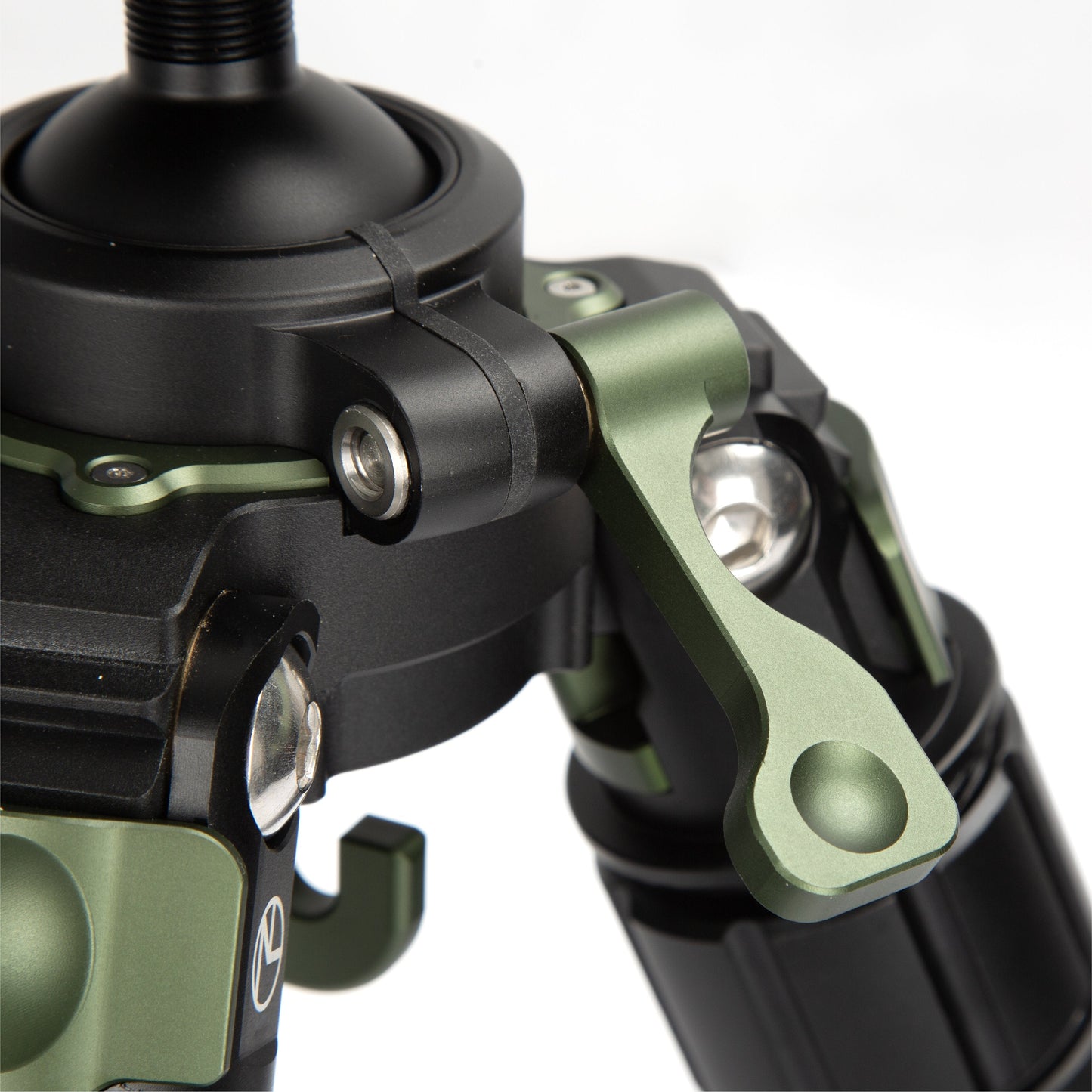 Nieload Nieload™ RED MIST SA TRIPOD - Cameras & Optics > Camera & Optic Accessories > Tripods & Monopods Tripod