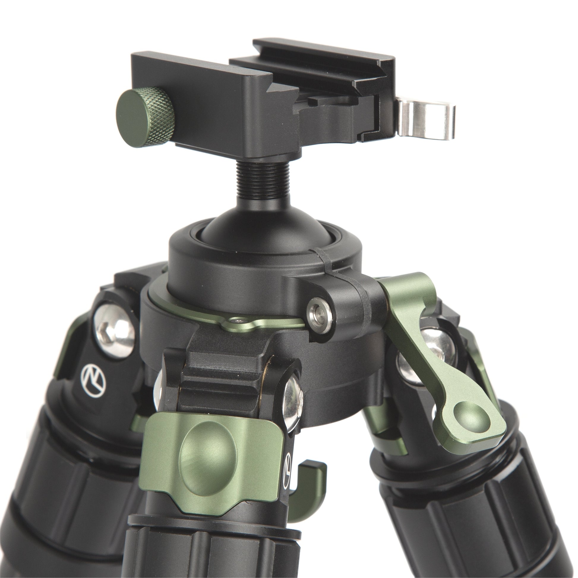 Nieload Nieload™ RED MIST QD TRIPOD - Cameras & Optics > Camera & Optic Accessories > Tripods & Monopods Tripod