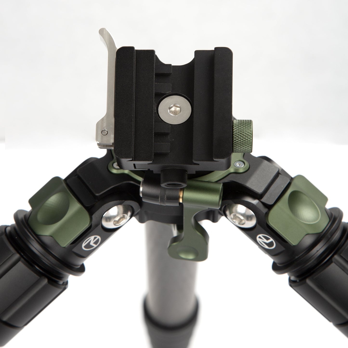 Nieload Nieload™ RED MIST GP TRIPOD - Cameras & Optics > Camera & Optic Accessories > Tripods & Monopods Tripod
