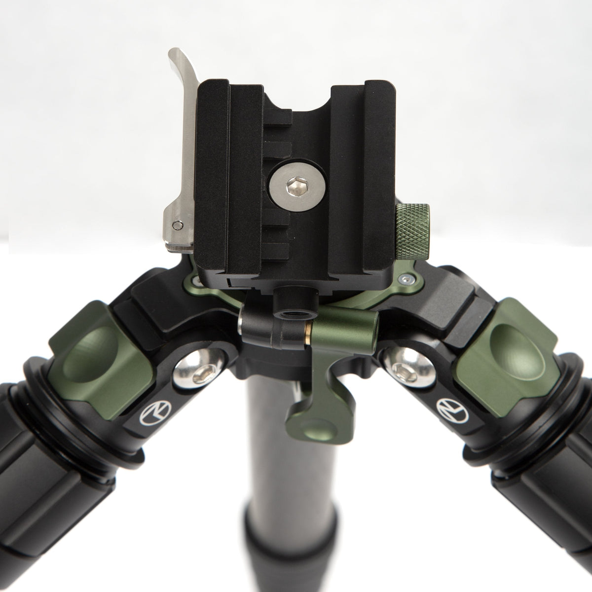Nieload Nieload™ RED MIST GP TRIPOD - Cameras & Optics > Camera & Optic Accessories > Tripods & Monopods Tripod